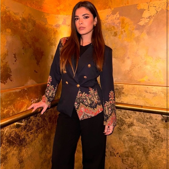 STYLEWE Black and Gold Embroidered Blazer - Picture 1 of 4